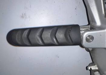 Podnóżek prawy przód BMW F900R K83