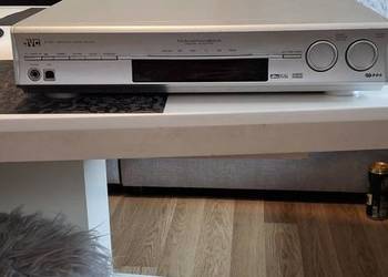 Amplituner JVC