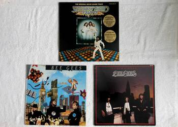 Trzy winyle Bee Gees.