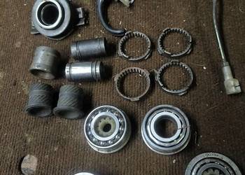 Fiat 126p łożyska PRL synchronizator kondensator tuleja skrzynia biegów