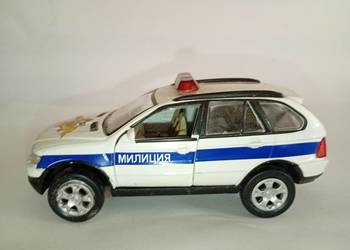 model radiowozu milicji Radzieckej BMW X 5