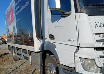 . Mercedes 1843 kontener