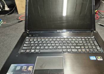Laptop lenovo g780 uszkodzony prawy zawias.
