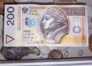 200 rosnący numer