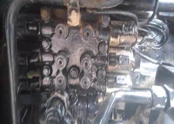 Czesci skrzyni biegów new hollan 8670,8870,8970,ford g
