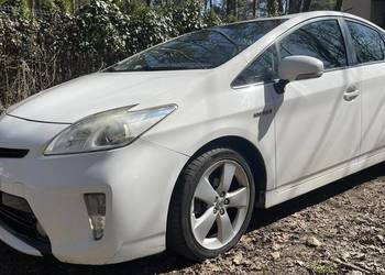 Toyota Prius 1.8 hybryda executive faktura marża