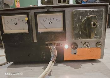 Klasyk PRL: Solidny Prostownik Lumel, Sprawny, Retro – (Podkreśla markę i s