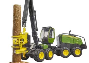 U02135 Kombajn zrębowy John Deere 1270G z drzewem
