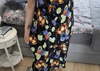 Efektowna sukienka w kwiatowy wzór długa bez rękawów  elastyczna rozmiar XL