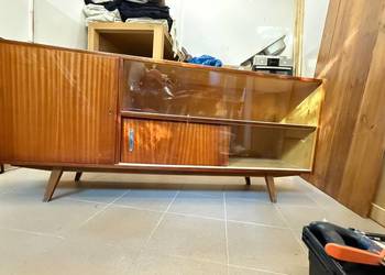 Komoda sideboard PRL, Bytomskie Fabryki Mebli, 170 cm, z witryną