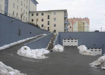 Miejsce postojowe w garażu podziemnym do wynajęcia /ul. Wysłouchów/