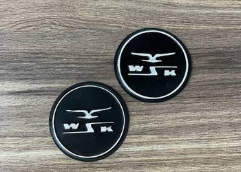 NOWY POLSKI KOMPLET EMBLEMATY EMBLEMAT TŁOCZONY NA ZBIORNIK WSK 125 WSK 175 NOWY POLSKI KOMPLET EMBLEMATY EMBLEMAT TŁOCZONY NA ZBIORNIK WSK 125 WSK 175