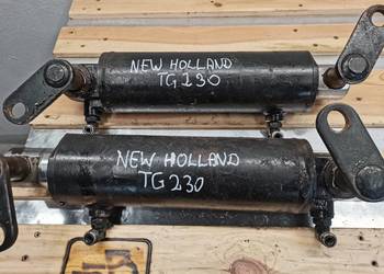 New Holland TG   Siłowniki ramion