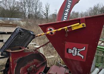 Rębak Junkkari HJ5G – hydrauliczny posuw, nowe noże Hardox 500