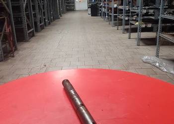 Wałek napędowy przekładni kątowej kombajn Z-644 Anna 5644300050