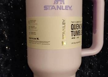 Nowy liliowy kubek Stanley 1,18 l bidon termos karton i słomka w zestawie