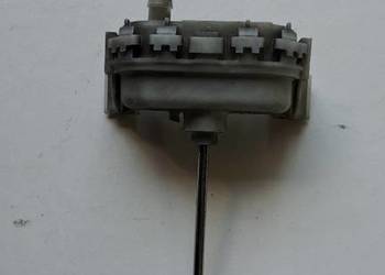 Siłownik centralnego zamka klapki wlewu paliwa Audi A6 C4 100 C4 4A0862153C
