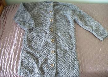 Wdzianko z grubej wełny