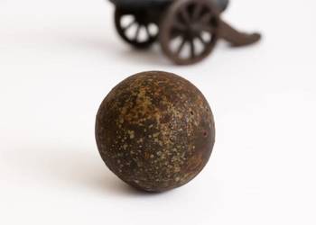 Kula armatnia średnica 3,5 cm Waga 180 g stara
