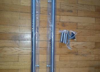 Pochwyt drzwiowy dwustronny, stal nierdzewna szczotkowana.