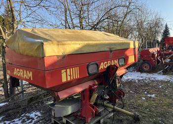 Rozsiewacz Agram 1800litrów