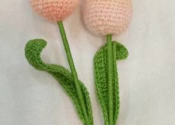 Tulipany wykonane na szydełku