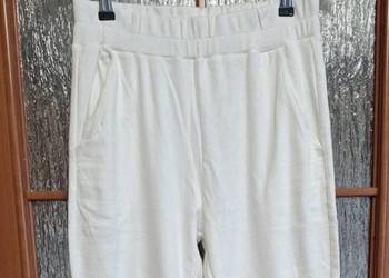 Spodnie bawełniane MEGI rozmiar L/XL kremowe w prążek nowe bez metki dres