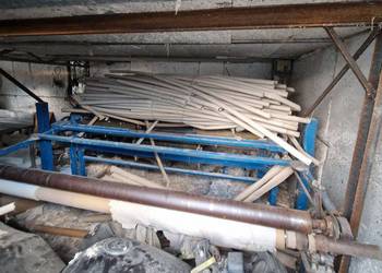 Przewijarka do papieru toaletowego z listownicą