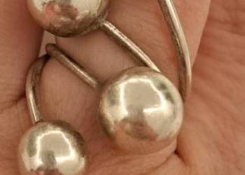 pierścionek ze srebra z kulkami