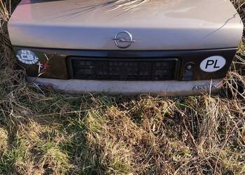 Tylnia klapa opel Astra f