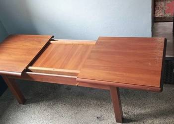 Ława  130/65 cm. Regulowana wysokość 55/70 cm
Rozkładana do 170 cm