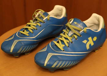 Buty piłkarskie (korki) firmy KIPSTA rozm. 34