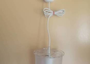 Lampa wisząca z kloszem ochronnym bez żarówki