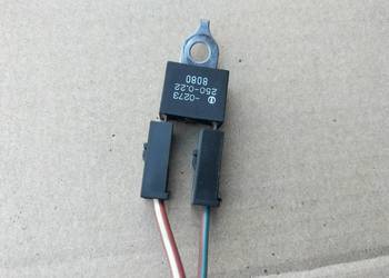 NISSAN PRIMERA P11 LIFT  250-0,22 przekaźnik 2 piny