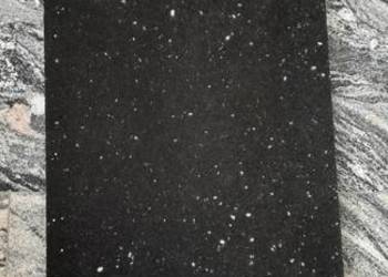 Konglomerat kwarcowy NEGRO LUCIENTE 60x30x1,2 mat