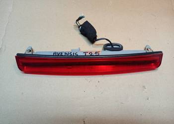 ŚWIATŁO STOPU TOYOTA AVENSIS T25 KOMBI