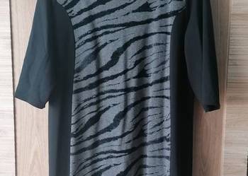 Sukienka z rękawem 3/4