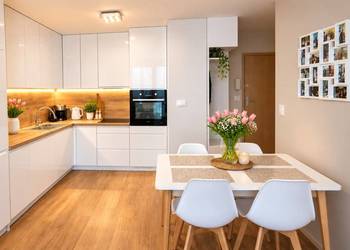 Na sprzedaż mieszkanie 3-pokojowe | 53,40 m2 | 1 piętro | Os. Piastów, Mist