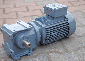 Motoreduktor kątowy 0,55kw. 102obr./min.. SEW