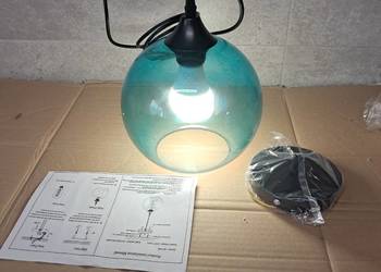 nowa szklana wisząca lampa, śr klosza 20 cm, max długość przewodu 130 cm