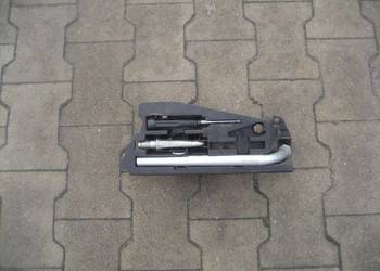 audi a6 c6 klucz do koła zestaw ucho haka 4f5012111a