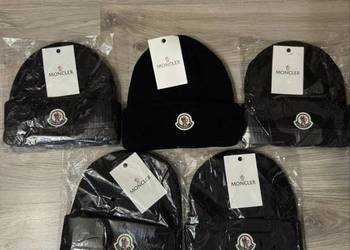 Czapki moncler