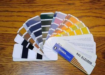 Paleta kolorów Sigma RAL, zawierająca łącznie 170 kolorów. Nowy.