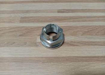 Nakrętka piasty koła M20x1,5 przegubu Renault Dacia