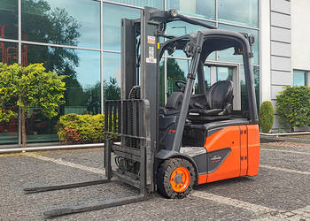 Wózek widłowy elektryczny Linde E14-02 1,4 t triplex 4,62 m 2015