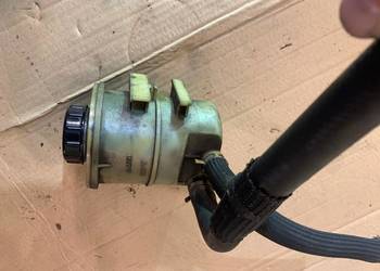 Zbiorniczek płynu spomagania Renault laguna 2 lift. Zbiorniczek płynu spomagania Renault laguna 2 lift.