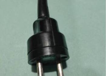 Wtyczka 220V czasy PRL-U czarny