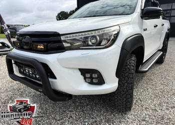 Stopnie Boczne Progi Nierdzewne Ryflowane Steeler Toyota Hilux czarne