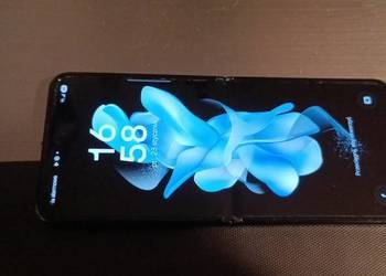 Samsung Galaxy Z Flip 4