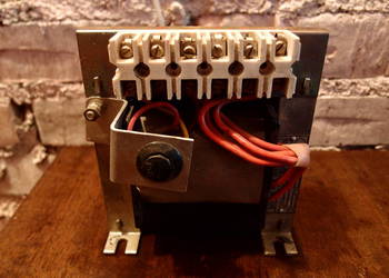 Trafo ochronny EFA TMa z okresu PRLu nap. wyj. 24V, 28V, 30V Moc 280VA